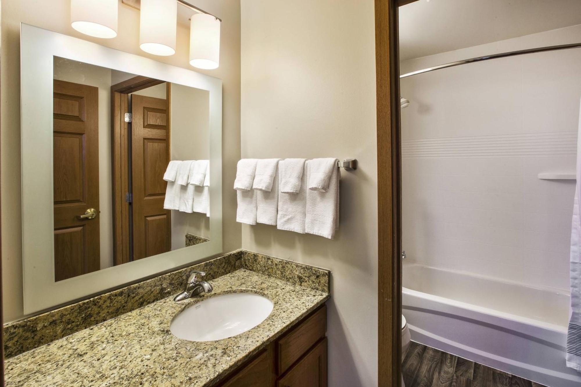Towneplace Suites Detroit Sterling Heights Bagian luar foto